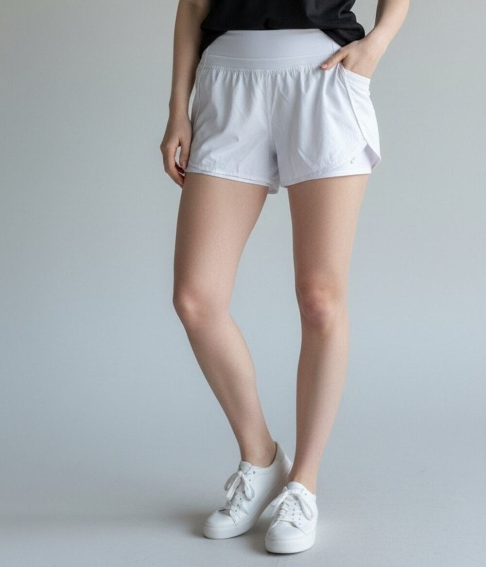 White Lululemon Running Yoga Shorts Size 10 Zipper Pocket Fully Lined Workout